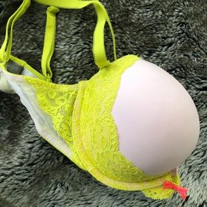 Victoria’s Secret Dream Angels Plunge Bra